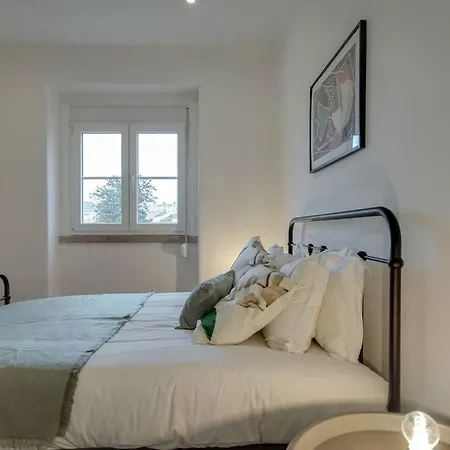 דירה Modern 2 Bedroom In Charming Neighbourhood