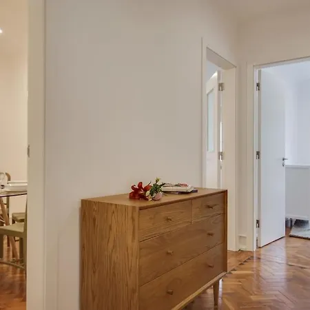 アパート Modern 2 Bedroom In Charming Neighbourhood *
