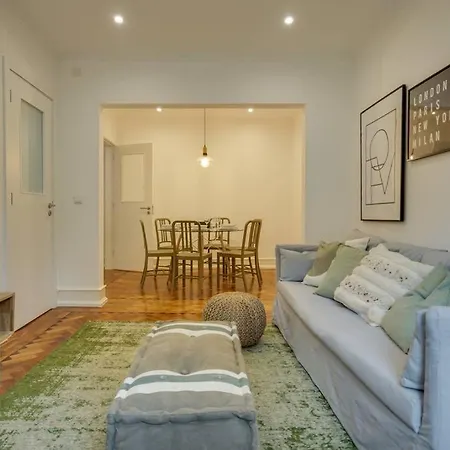 Modern 2 Bedroom In Charming Neighbourhood Appartement *