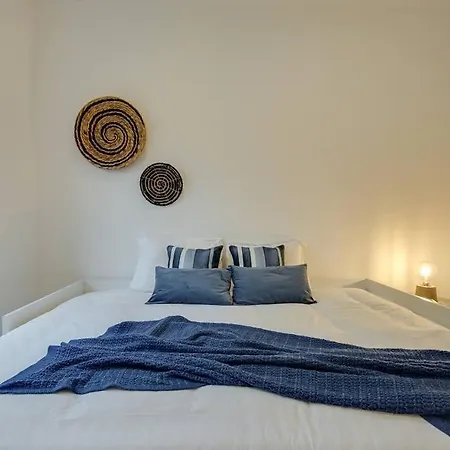 Appartement Modern 2 Bedroom In Charming Neighbourhood Lissabon